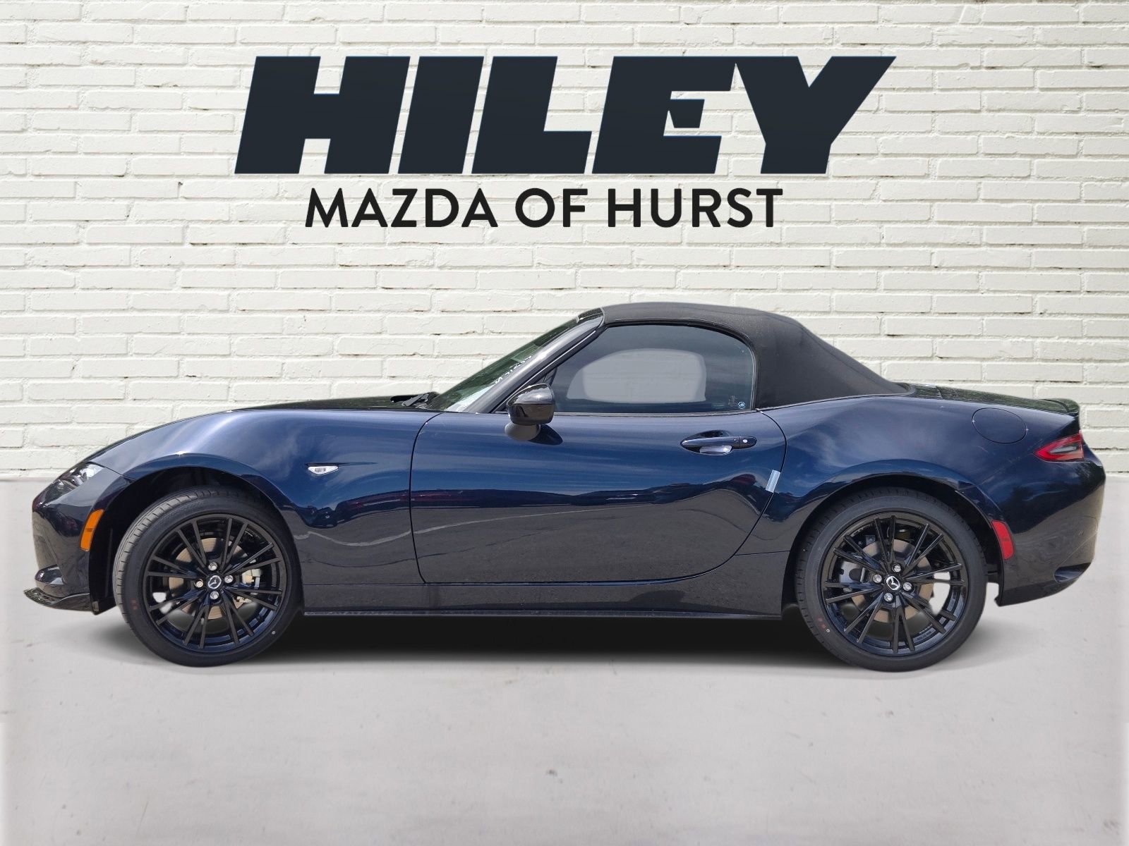 New 2026 MAZDA MX-5 Miata Club w/ Interior Package RWD image 3