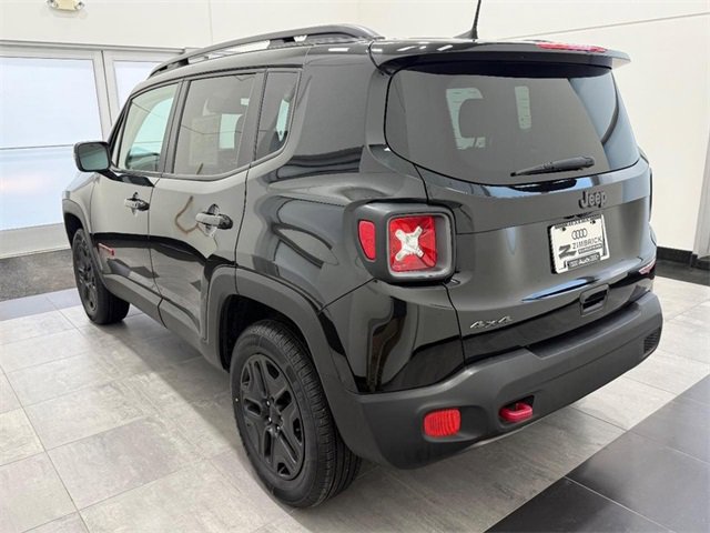 Used 2018 Jeep Renegade Trailhawk w/ Cold Weather Group II image 4