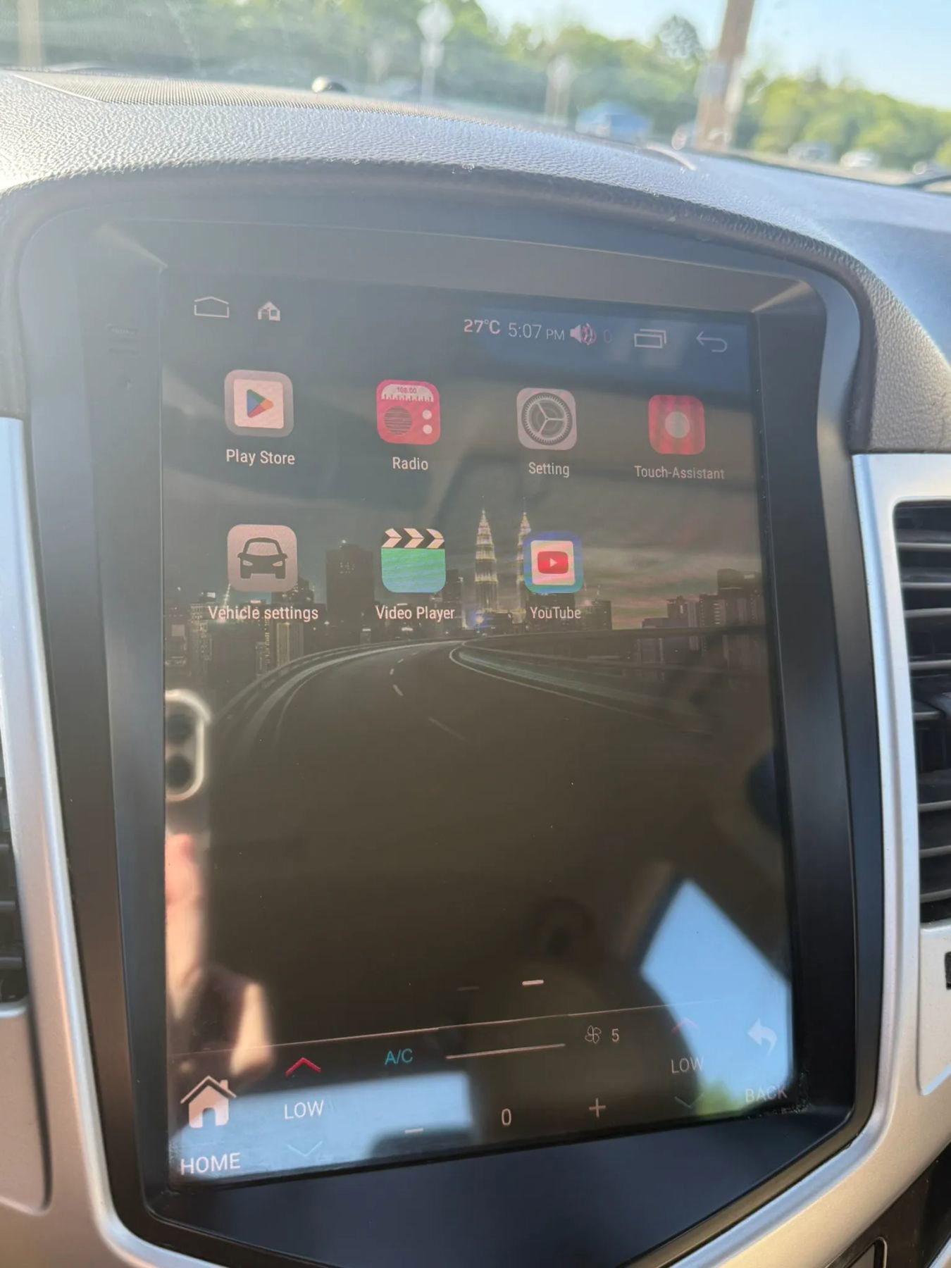 Used 2015 Chevrolet Cruze LT FWD image 26