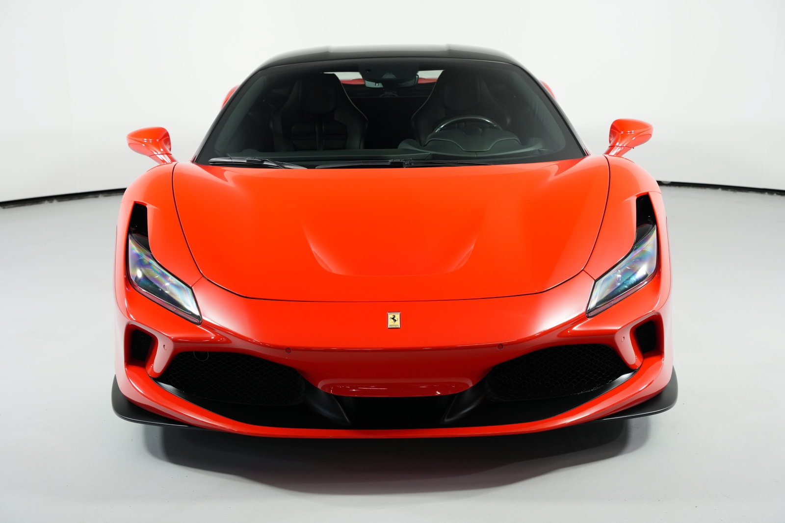 Used 2020 Ferrari F8 Tributo RWD image 2