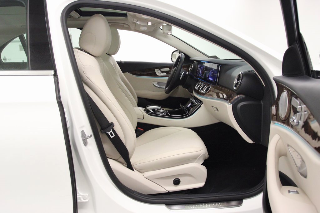 Used 2018 Mercedes-Benz E 300 E 300 image 21
