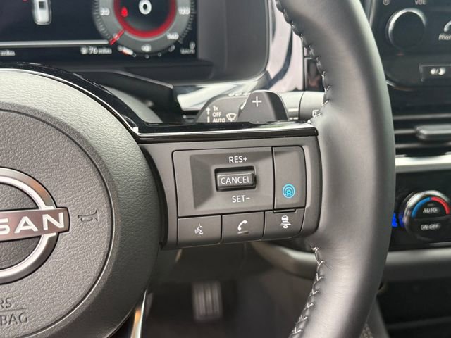 Used 2025 Nissan Pathfinder Platinum w/ Cargo Package AWD/4WD image 15