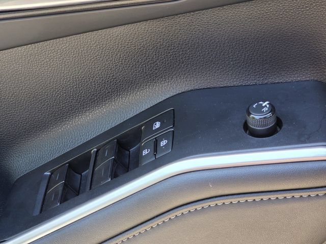 Used 2022 Toyota Highlander XLE AWD/4WD image 34