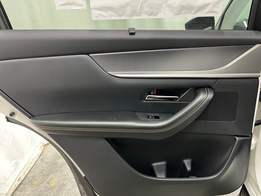 New 2025 MAZDA CX-70 Plug-In Hybrid w/ Premium Plus image 22