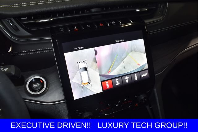 Used 2023 Jeep Grand Cherokee L Limited w/ Luxury Tech Group II AWD/4WD image 11