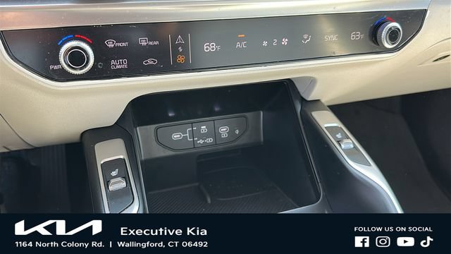 Certified 2025 Kia Sorento S AWD/4WD image 17