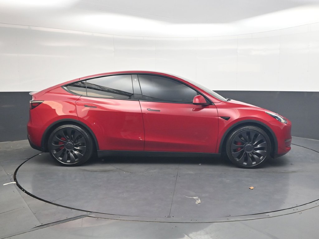 Used 2023 Tesla Model Y Performance AWD/4WD image 3