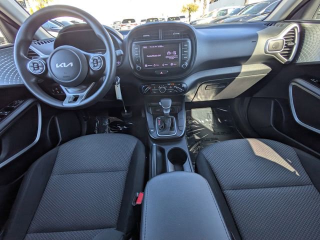 Used 2022 Kia Soul LX w/ Technology Package image 12