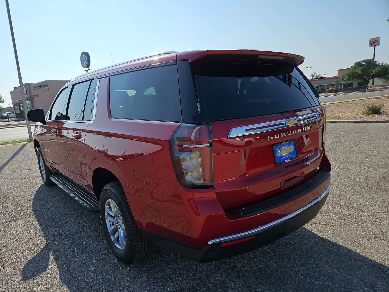 Used 2024 Chevrolet Suburban LT w/ Luxury Package AWD/4WD image 12