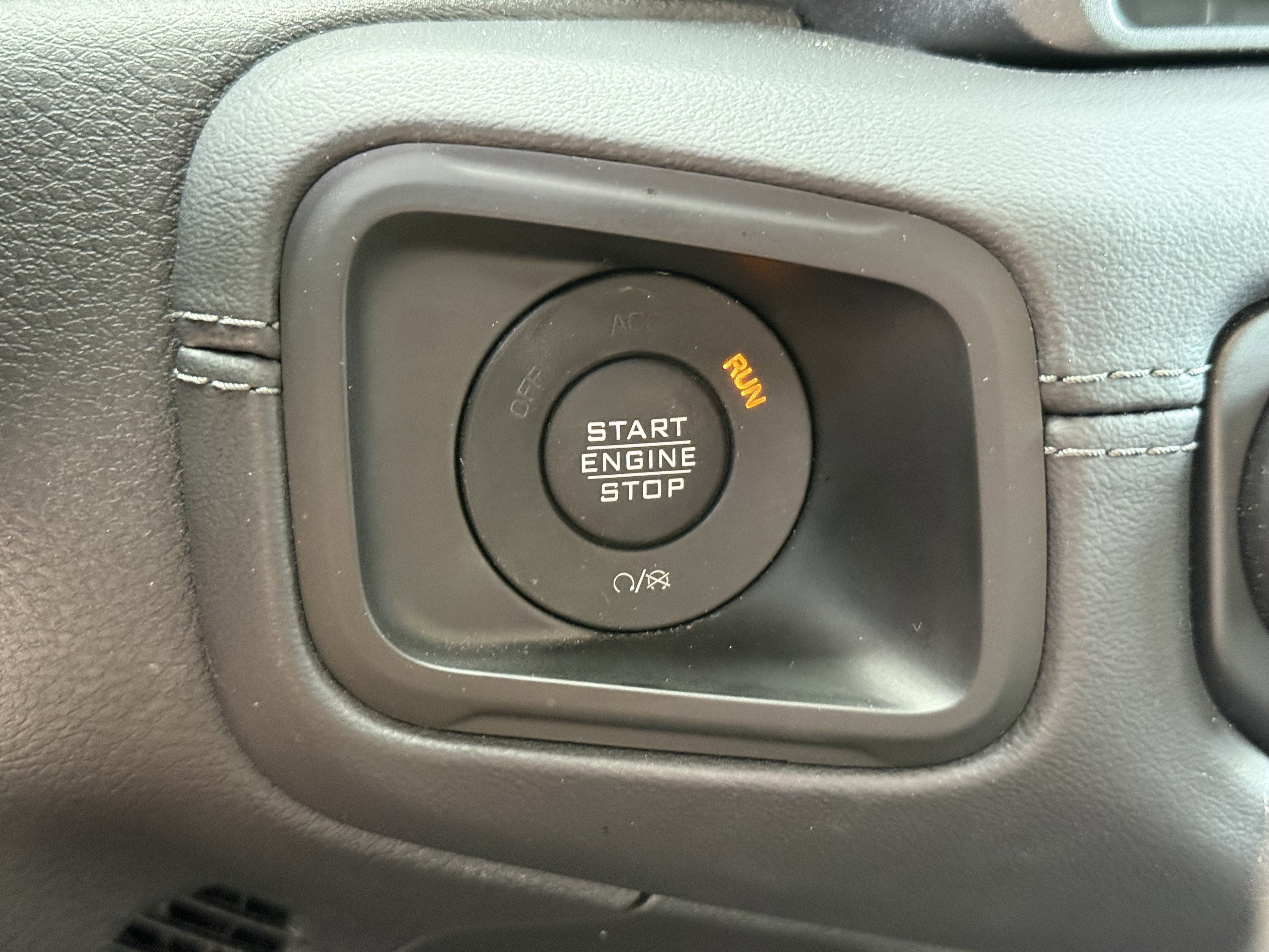 Used 2025 Jeep Wrangler Unlimited Rubicon image 25