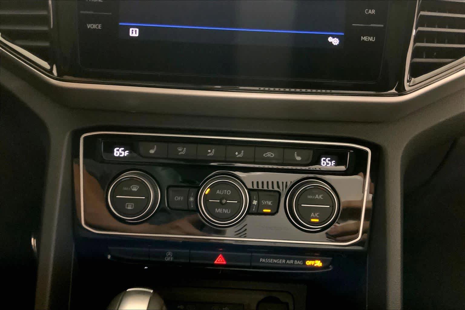 Used 2022 Volkswagen Atlas Cross Sport SEL R-Line w/ Cross Sport MDO Package AWD/4WD image 34