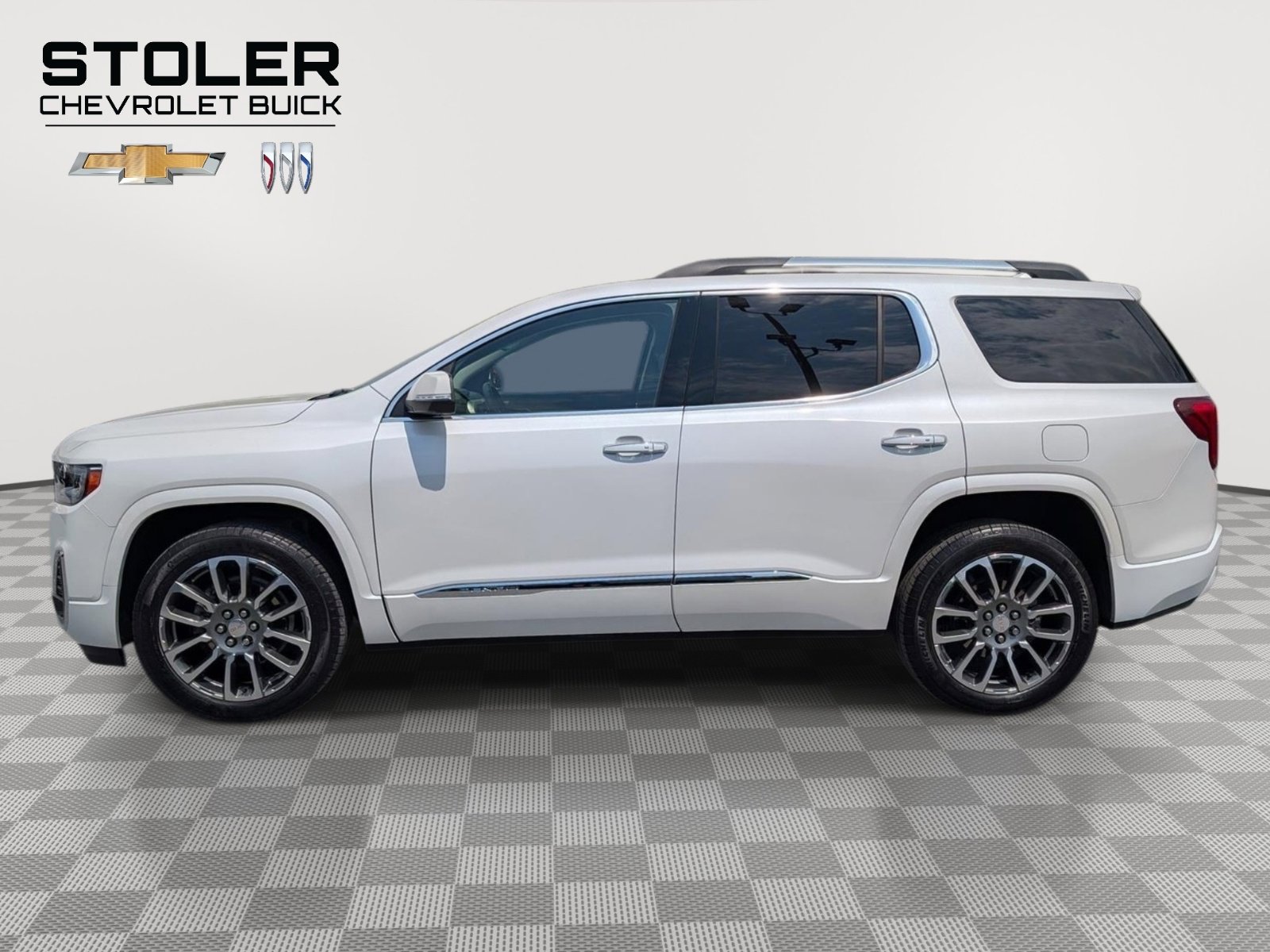 Used 2022 GMC Acadia Denali w/ Denali Ultimate Package AWD/4WD image 2