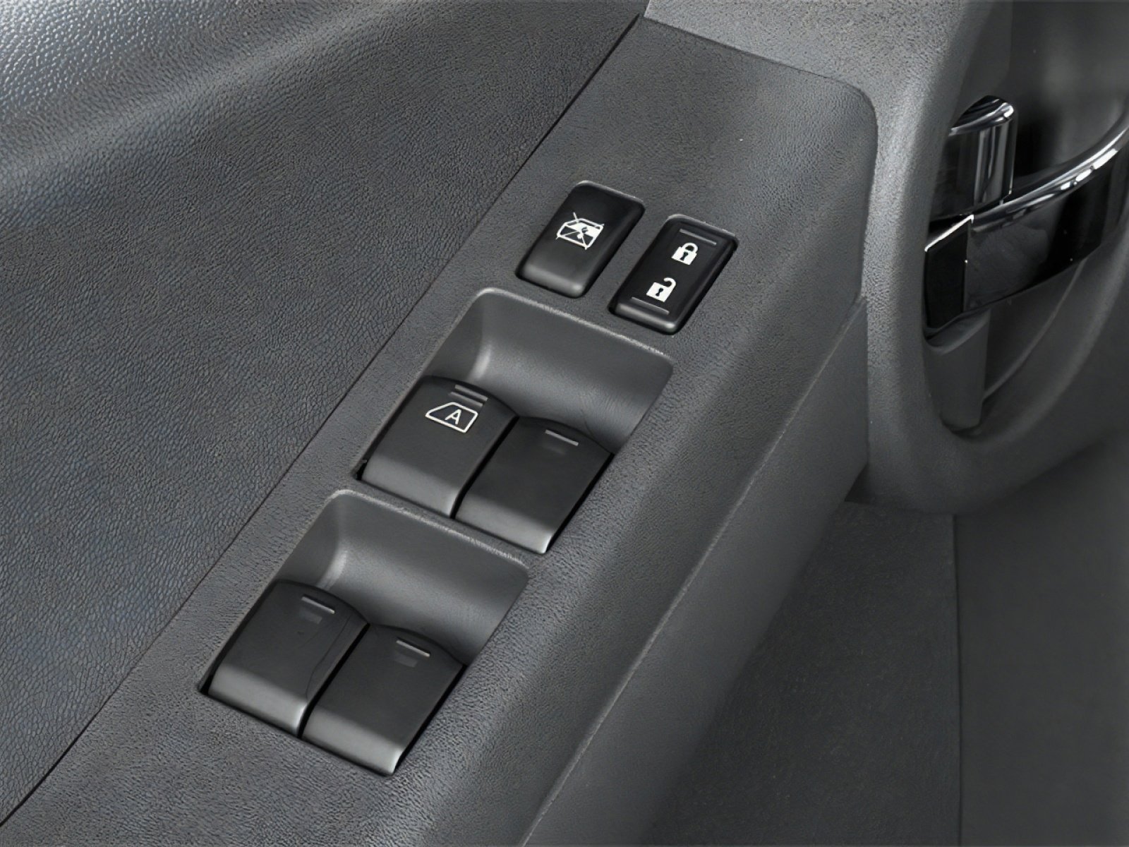 Used 2013 Nissan Xterra S image 13