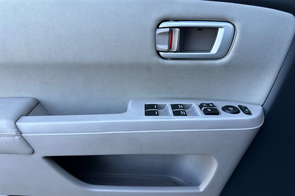 Used 2015 Honda Pilot SE image 11