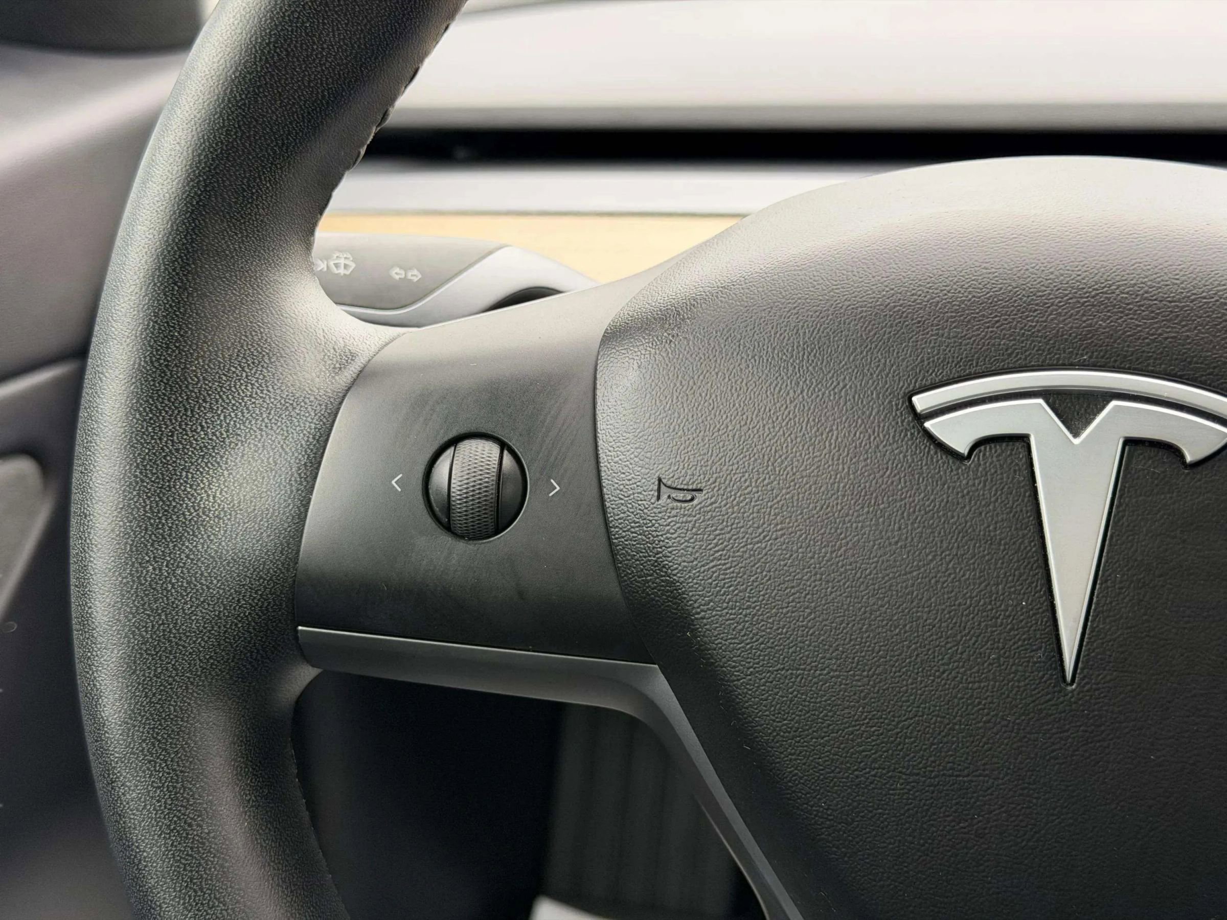 Used 2019 Tesla Model 3 Standard Range Plus image 29