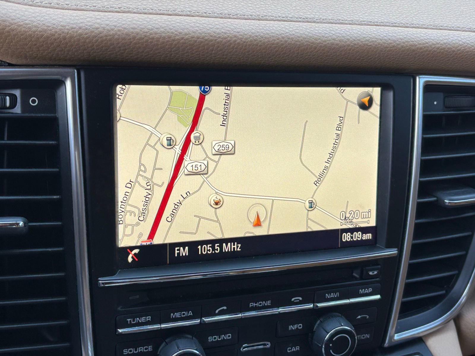 Used 2015 Porsche Panamera 4 image 11