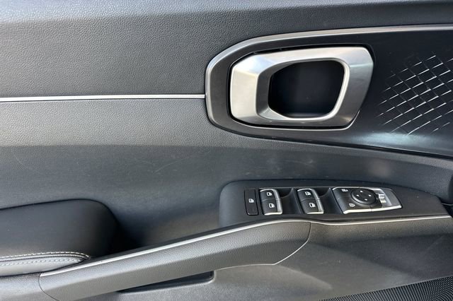 Used 2022 Kia Sorento LX FWD image 14