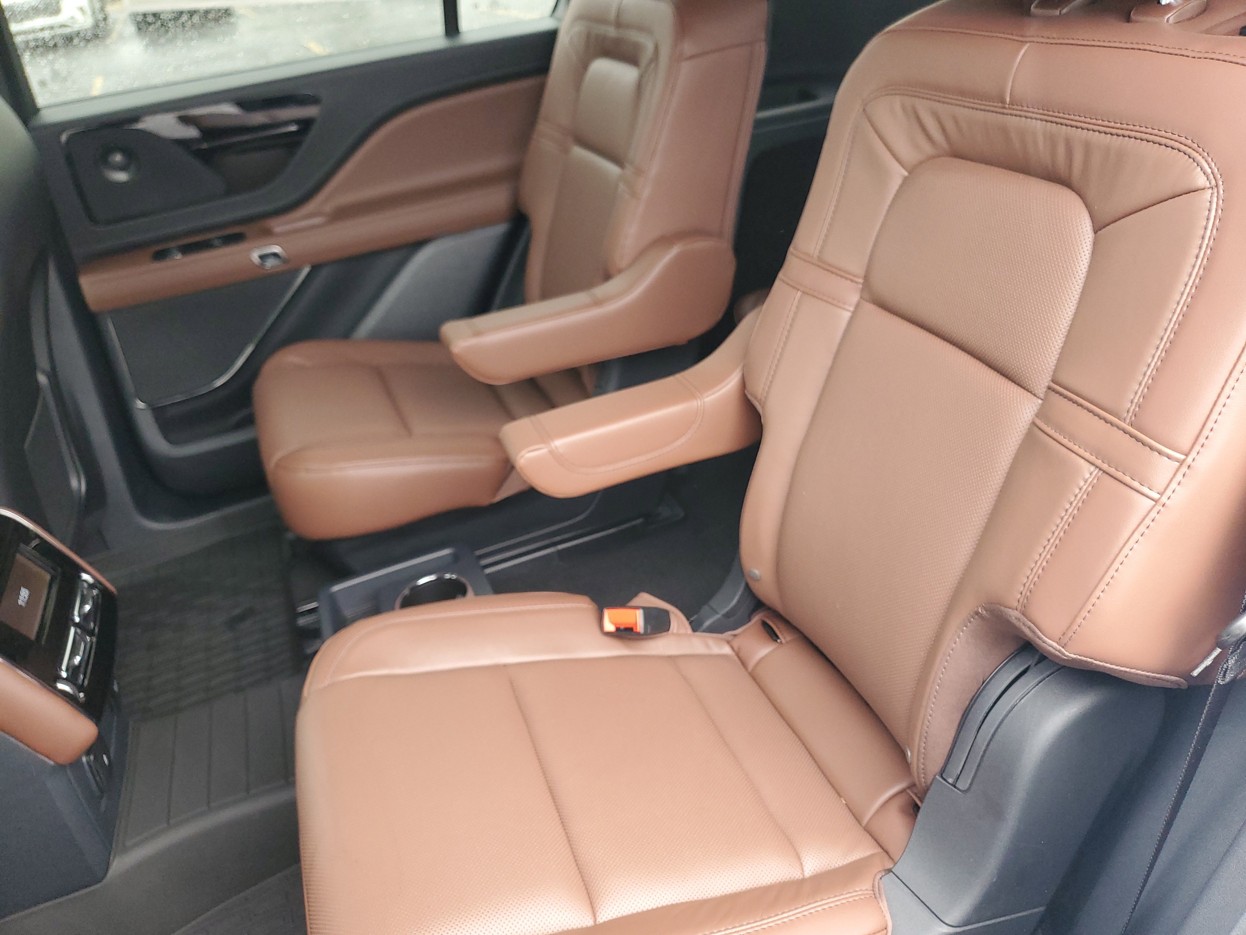 New 2026 Lincoln Aviator Reserve w/ Jet Appearance Package AWD/4WD image 26