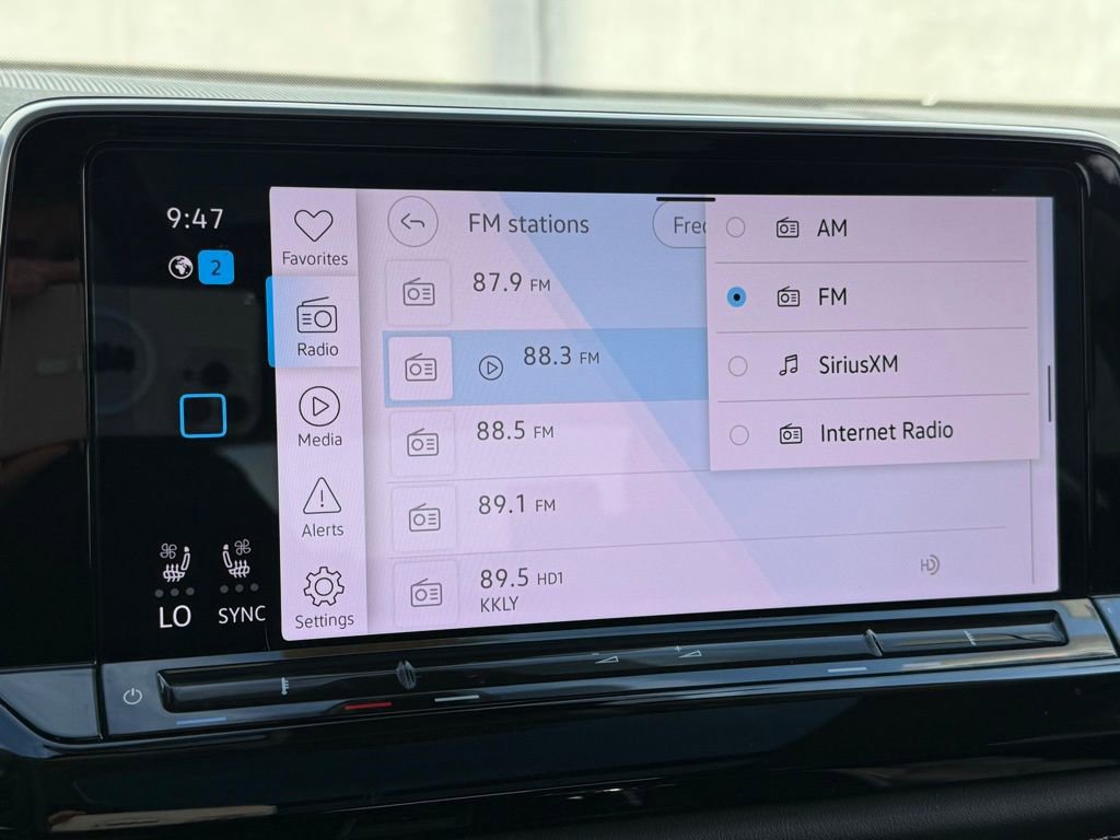 Certified 2024 Volkswagen Atlas SE w/ Panoramic Sunroof Package image 13