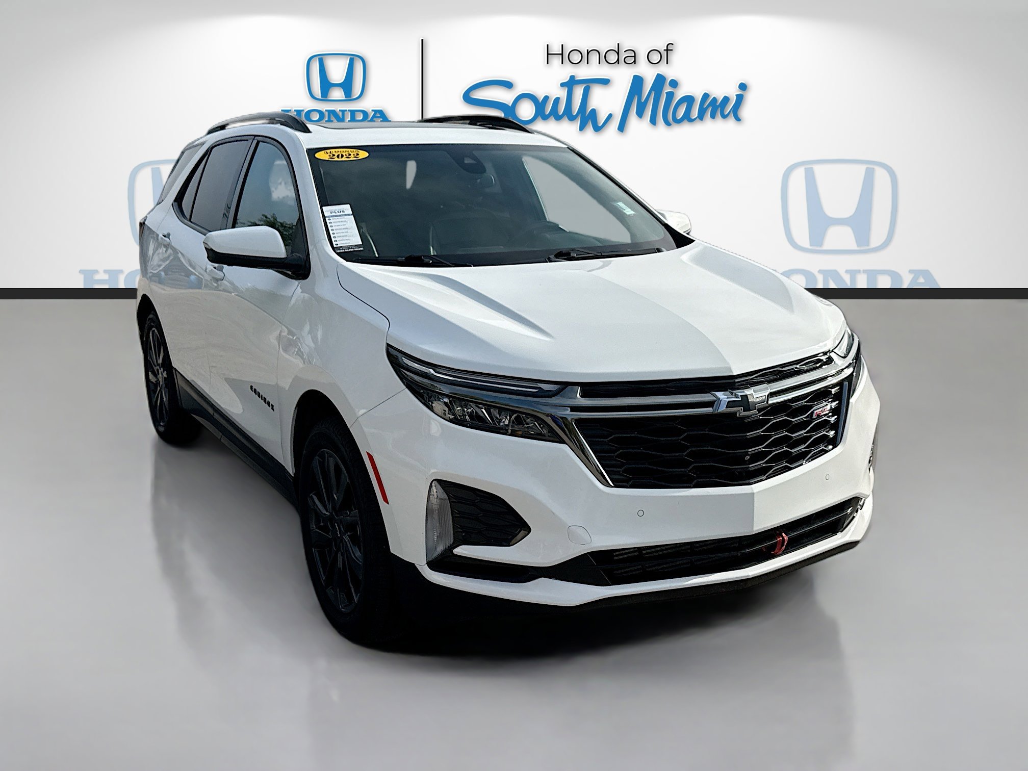 Used 2022 Chevrolet Equinox RS w/ Infotainment Package image 1