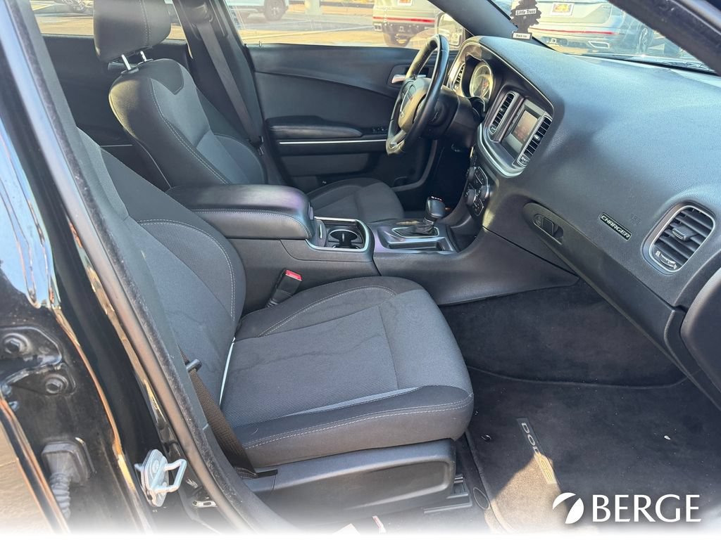 Used 2016 Dodge Charger SE w/ Popular Equipment Group RWD image 30