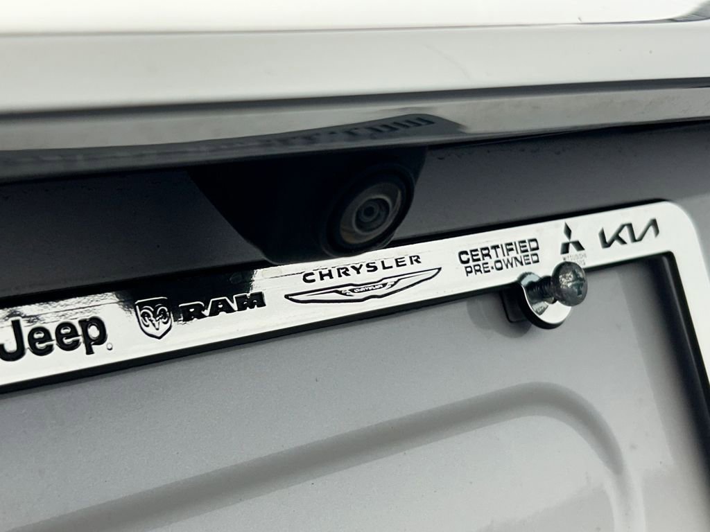 Used 2024 Buick Enclave Essence w/ Experience Buick Package image 22