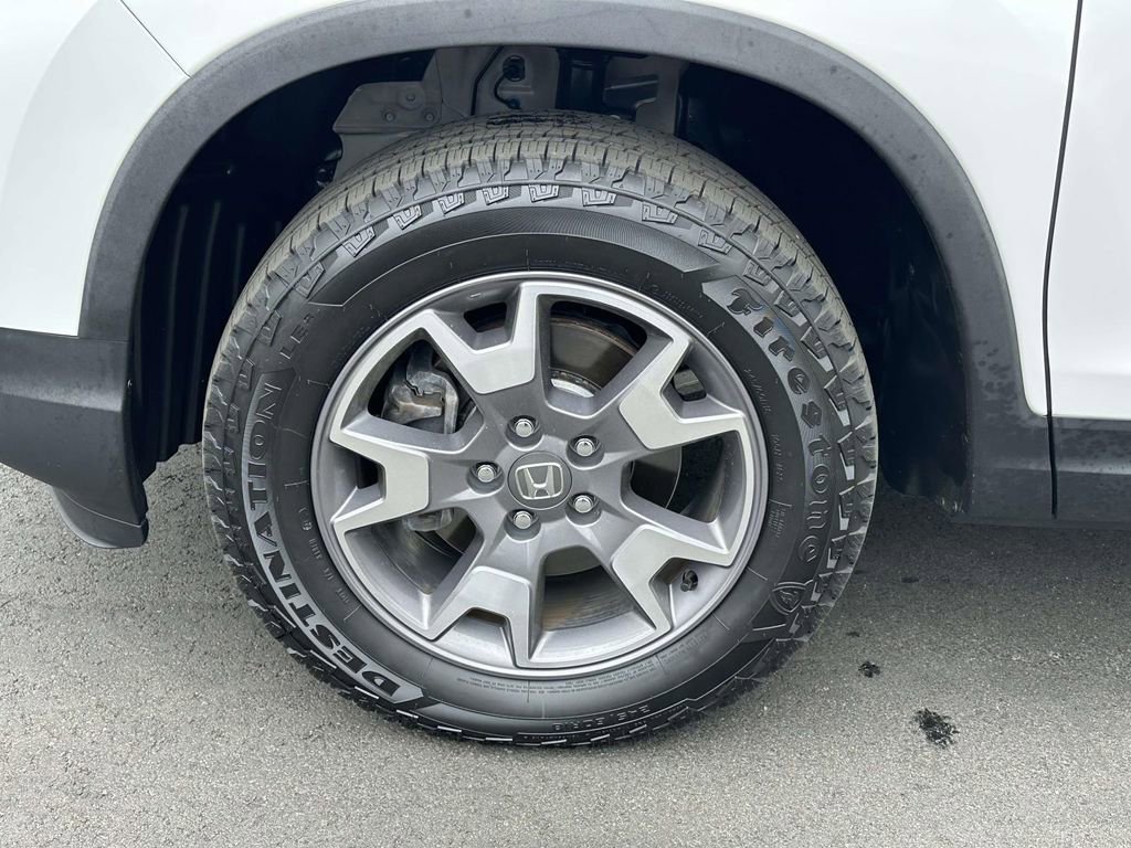 Certified 2023 Honda Passport TrailSport image 30
