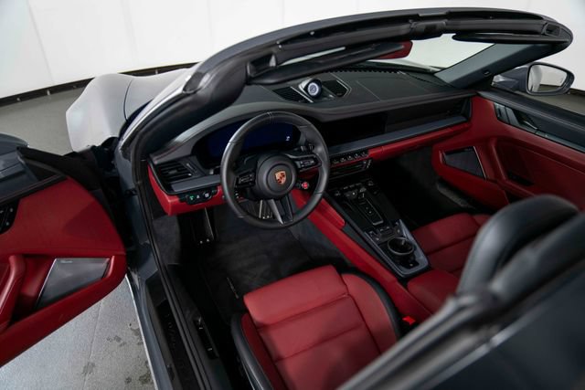 Used 2026 Porsche 911 Targa 4 GTS AWD/4WD image 17