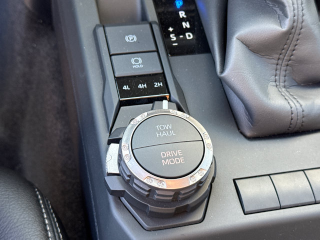 New 2026 Toyota 4Runner SR5 AWD/4WD image 32