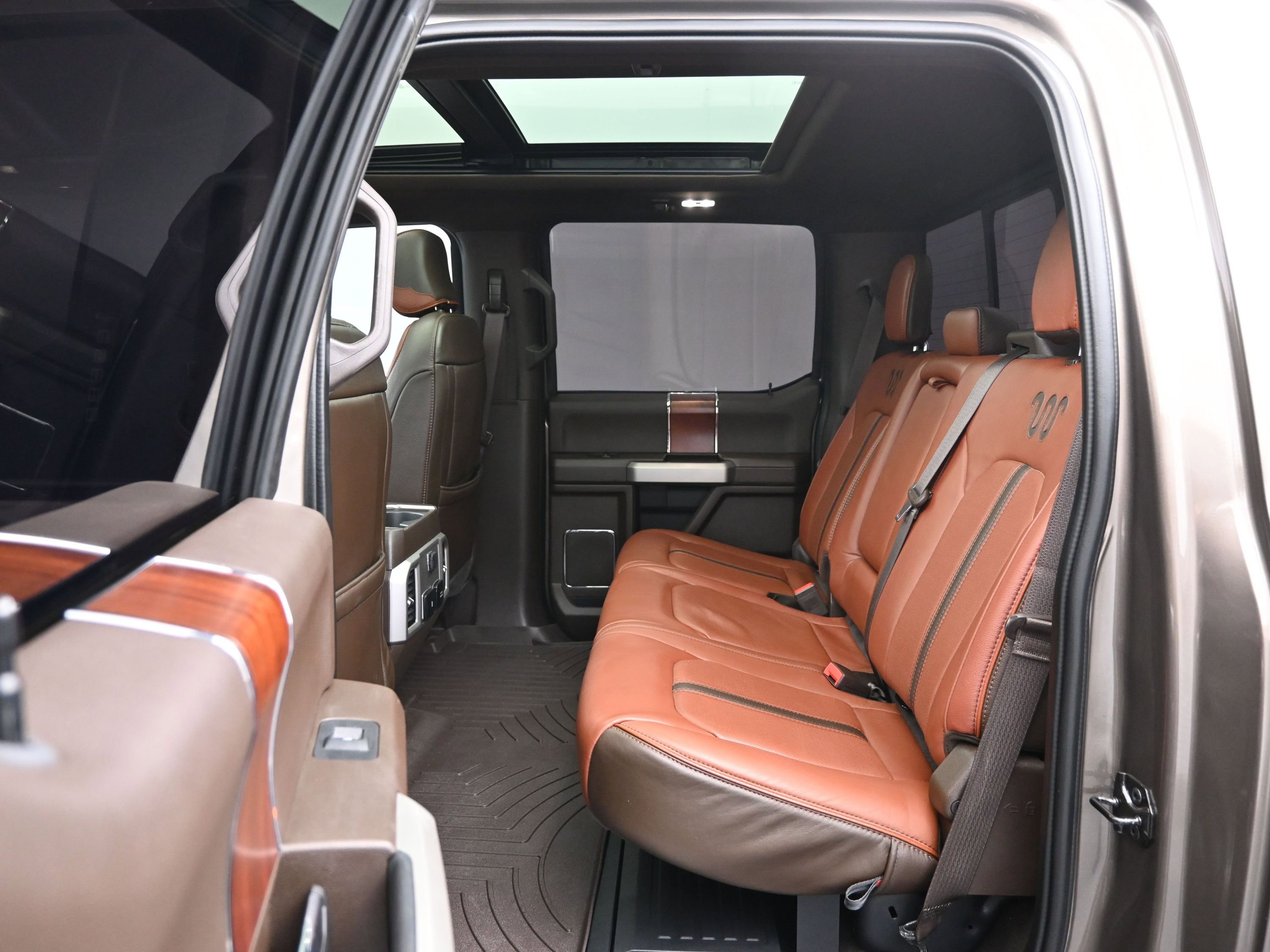 Used 2022 Ford F350 King Ranch image 11