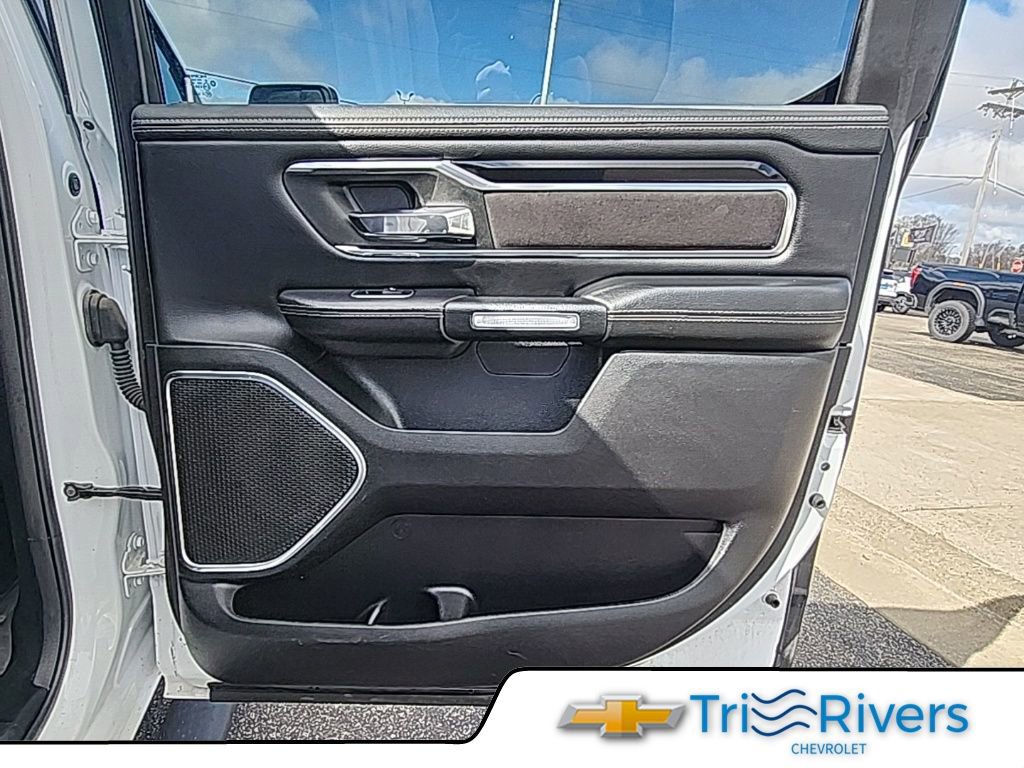 Used 2021 RAM 1500 Laramie w/ Sport Appearance Package AWD/4WD image 15