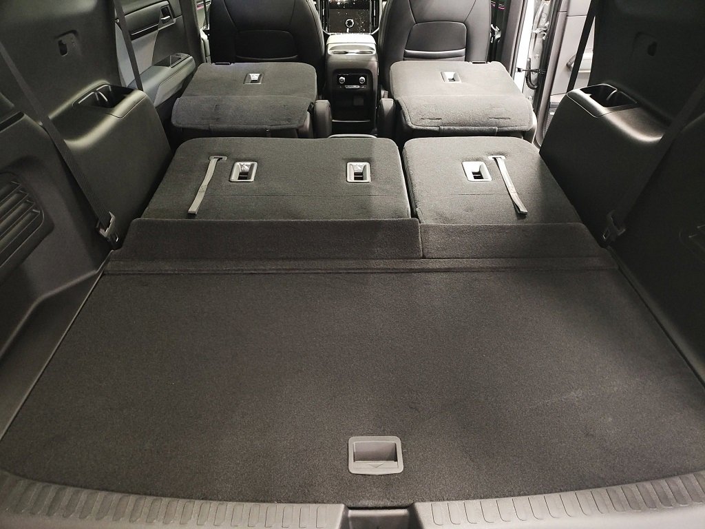 New 2026 GMC Acadia AT4 w/ Luxury Package image 16