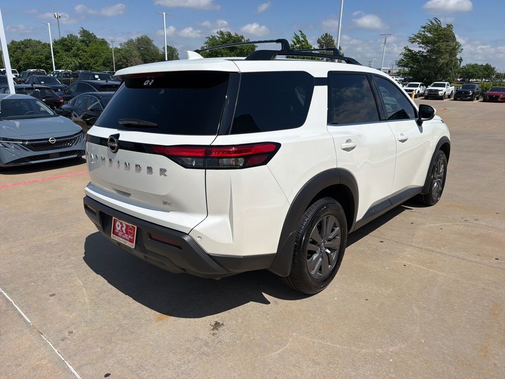 Used 2024 Nissan Pathfinder SV FWD image 5