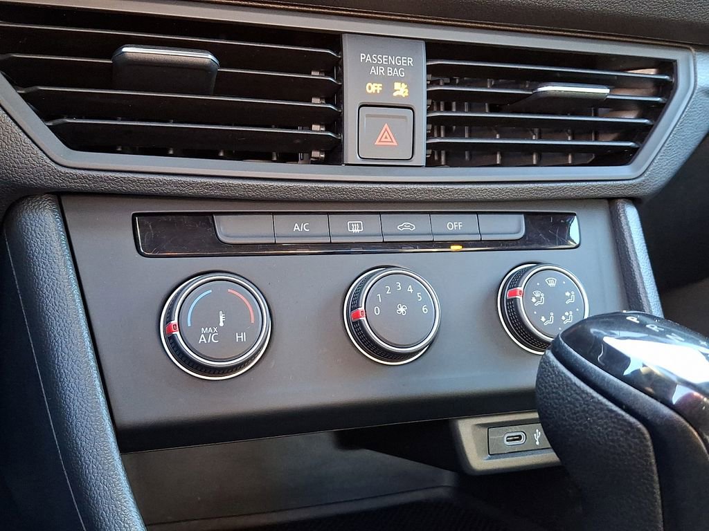 Used 2023 Volkswagen Jetta Sport FWD image 17