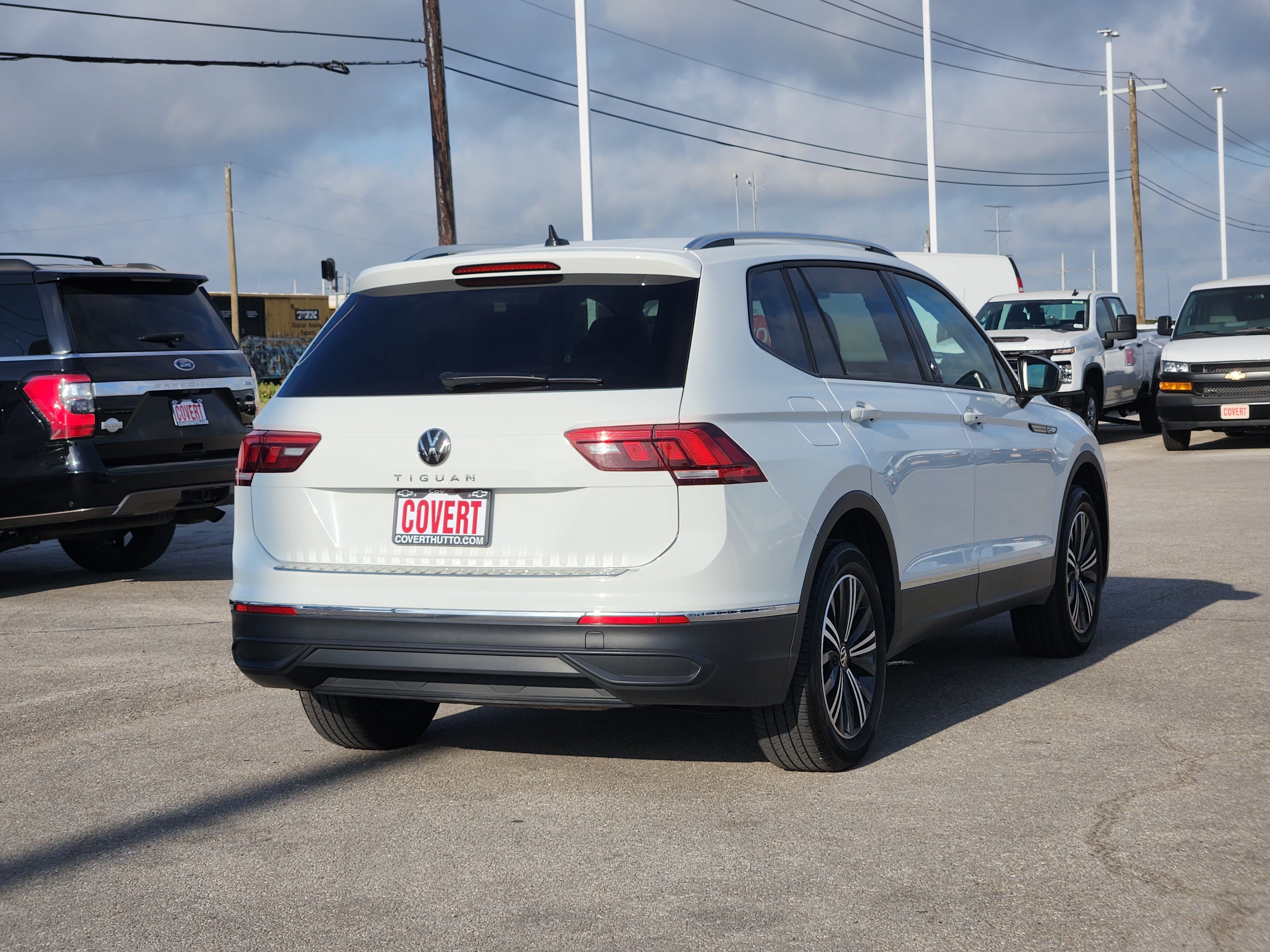 Used 2024 Volkswagen Tiguan Wolfsburg Edition FWD image 7