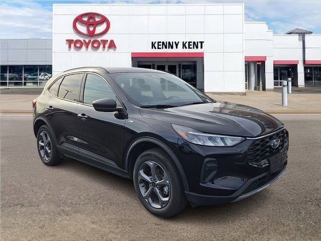 Used 2025 Ford Escape ST-Line image 1
