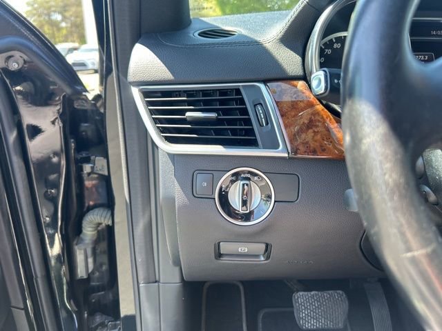 Used 2015 Mercedes-Benz GL 450 4MATIC image 25