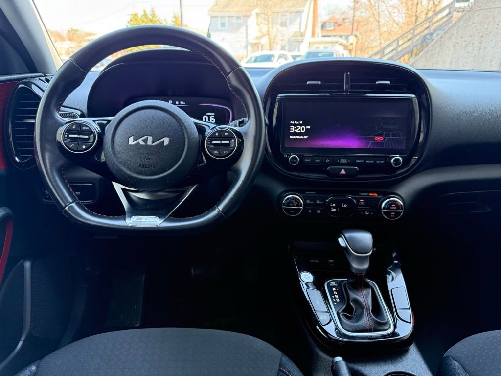 Used 2023 Kia Soul GT-Line image 24