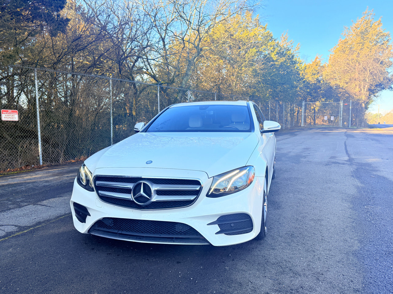 Used 2017 Mercedes-Benz E 300 image 4