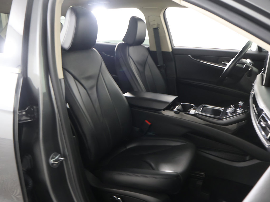 Used 2023 Lincoln Nautilus Reserve AWD/4WD image 34