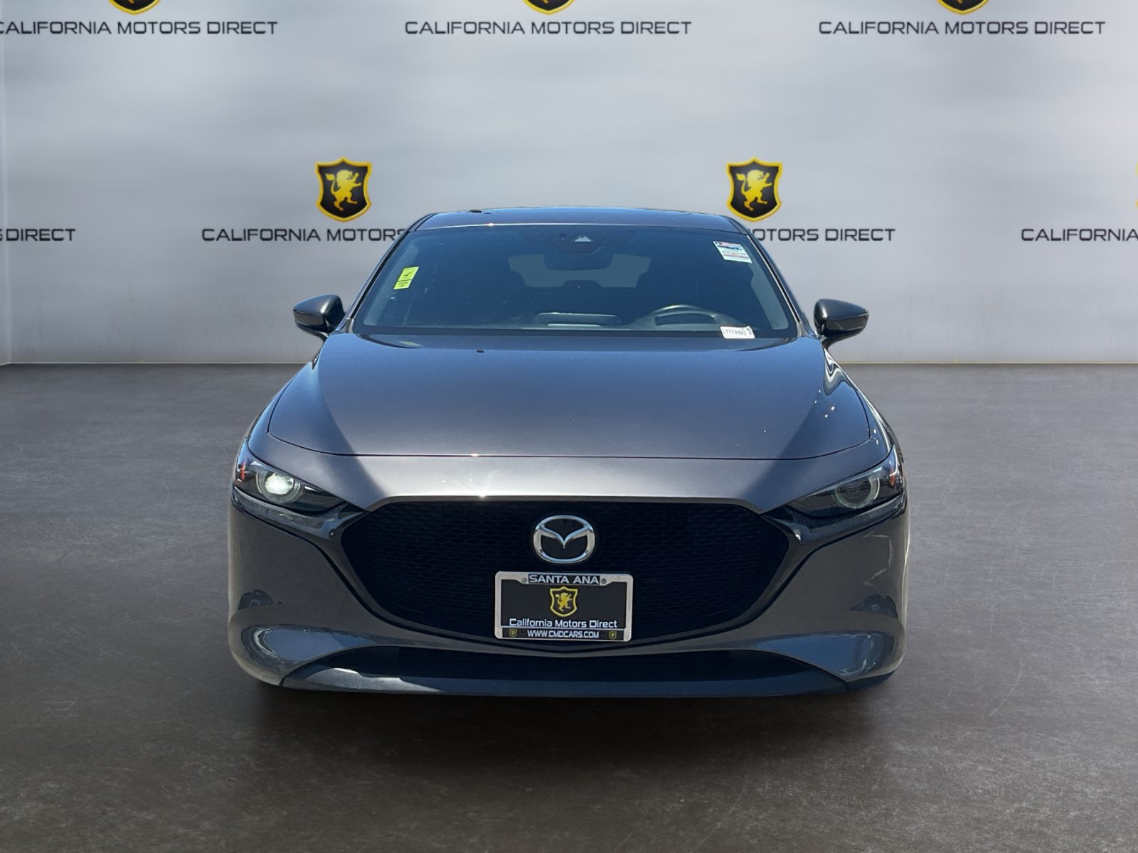 Used 2020 MAZDA MAZDA3 Hatchback w/ Premium Package FWD image 2