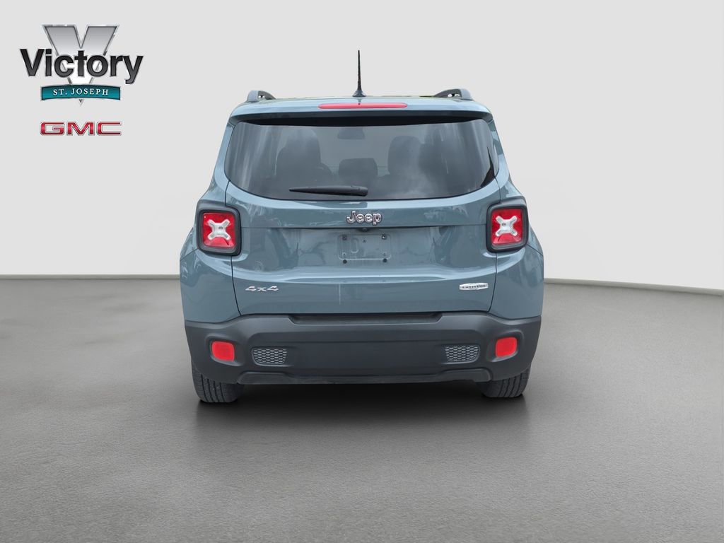 Used 2017 Jeep Renegade Latitude w/ Cold Weather Group AWD/4WD image 16