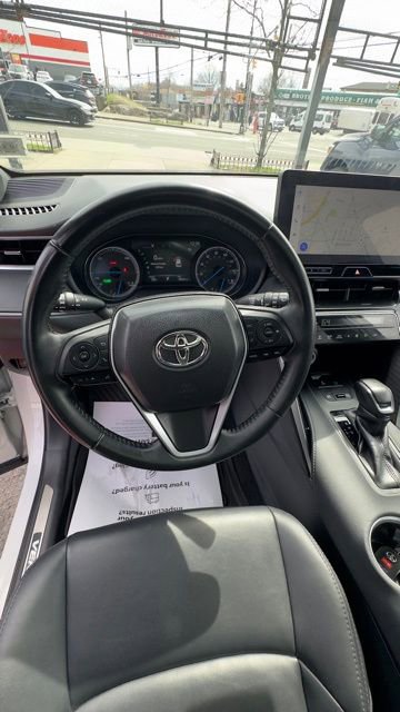 Used 2023 Toyota Venza Nightshade AWD/4WD image 11