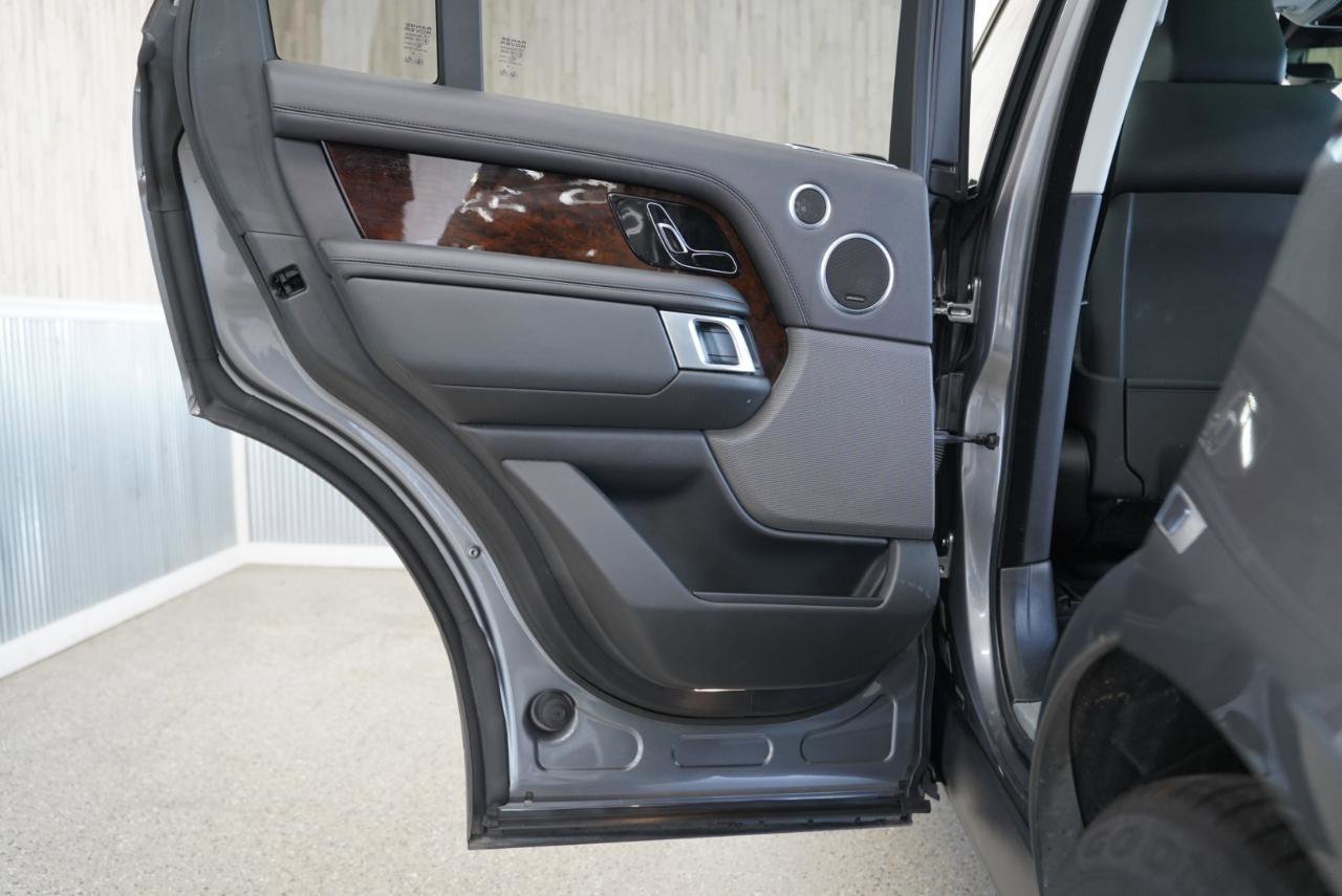 Used 2018 Land Rover Range Rover Supercharged image 35