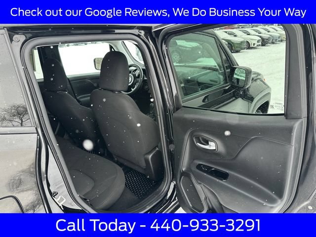 Used 2023 Jeep Renegade Latitude AWD/4WD image 16