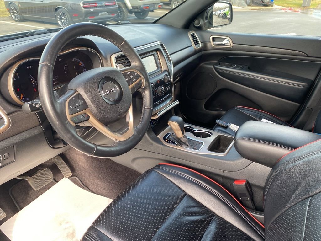 Certified 2016 Jeep Grand Cherokee Laredo w/ Quick Order Package 23E image 21