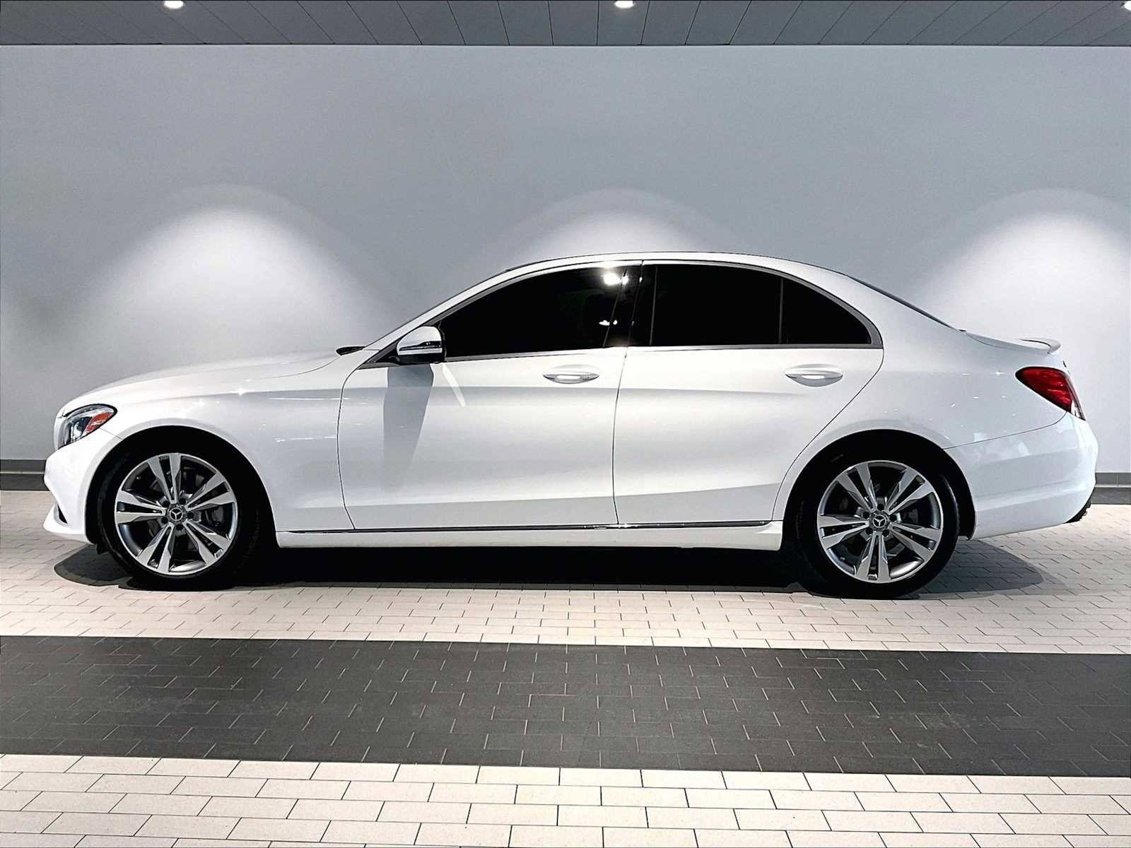 Used 2018 Mercedes-Benz C 300 Sedan image 2