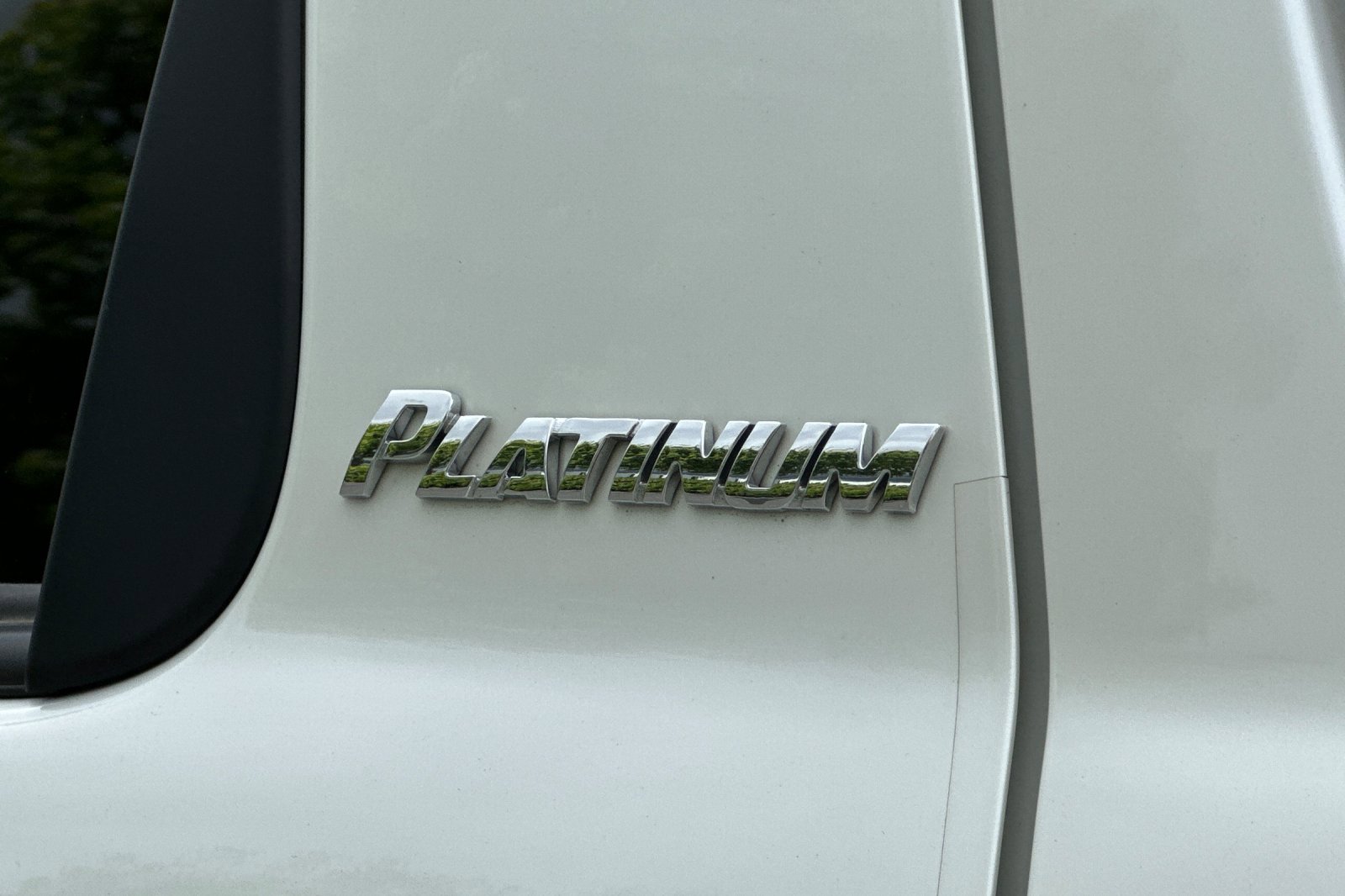 Used 2021 Toyota Sequoia Platinum AWD/4WD image 29