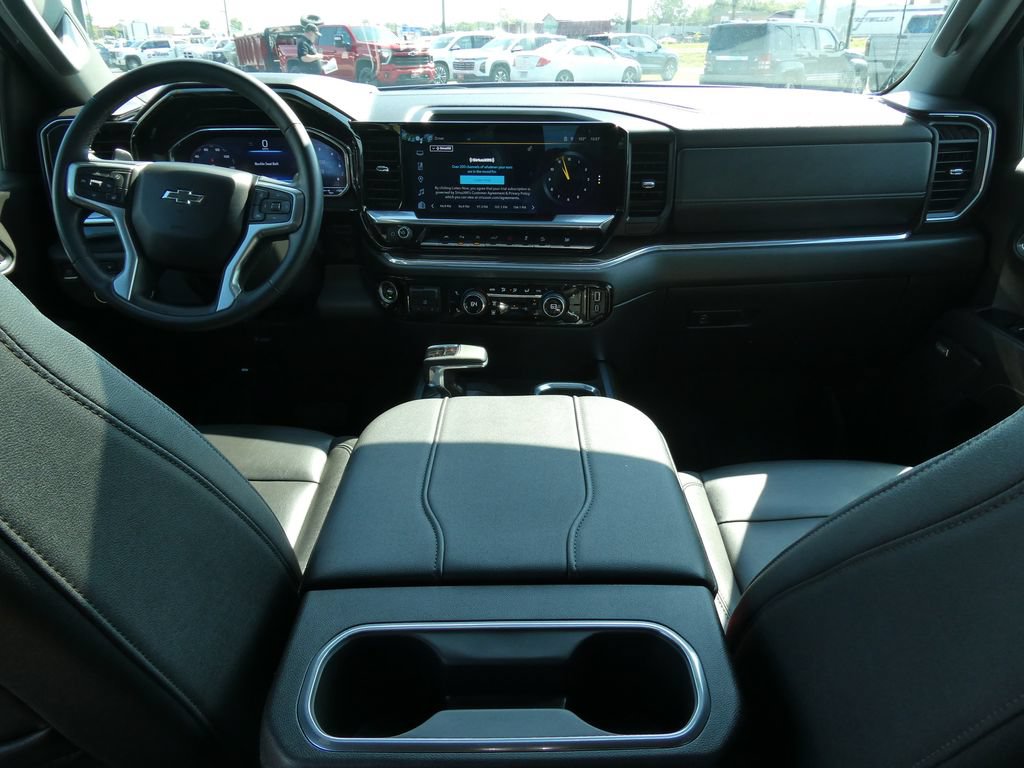 Certified 2024 Chevrolet Silverado 1500 RST AWD/4WD image 22