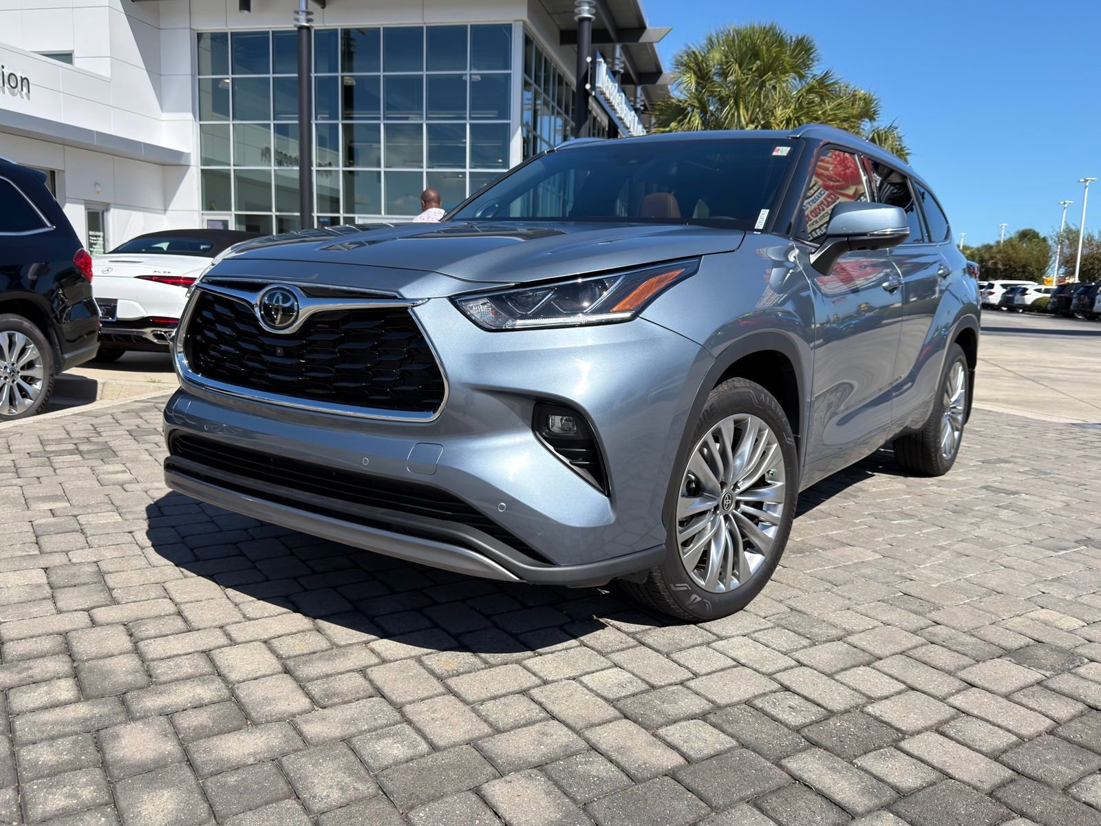Used 2024 Toyota Highlander Platinum